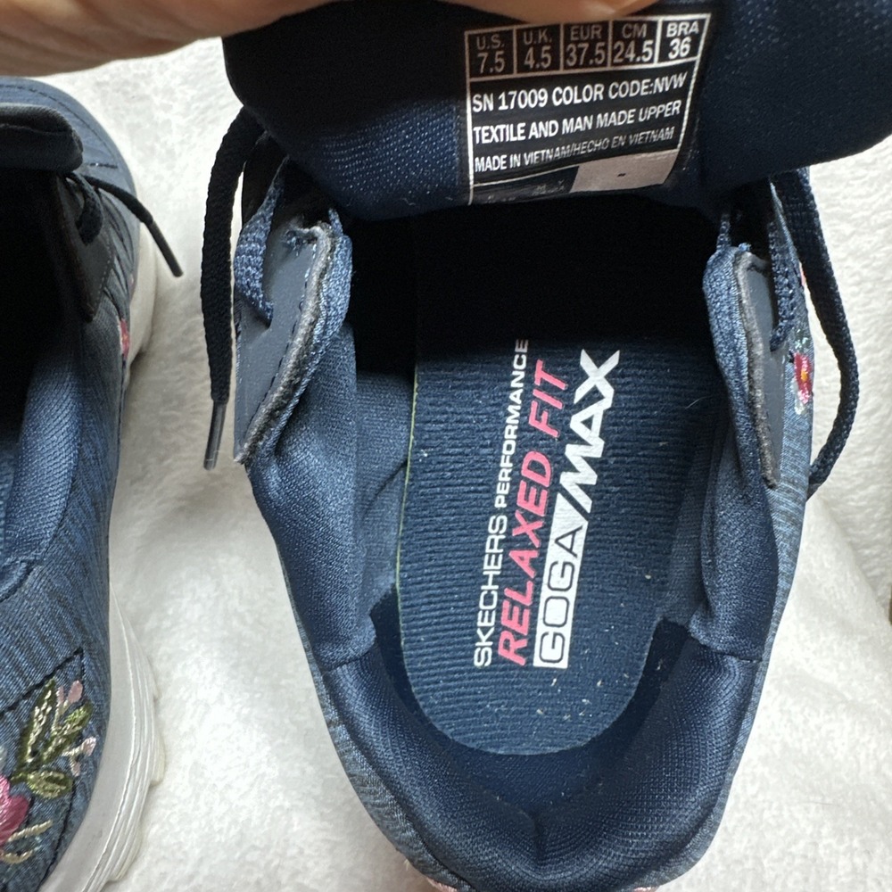 Skechers Women's Shoes With Floral Embroidery Design GoGolf Relaxed For Size 7.5 - Picture 9 of 16